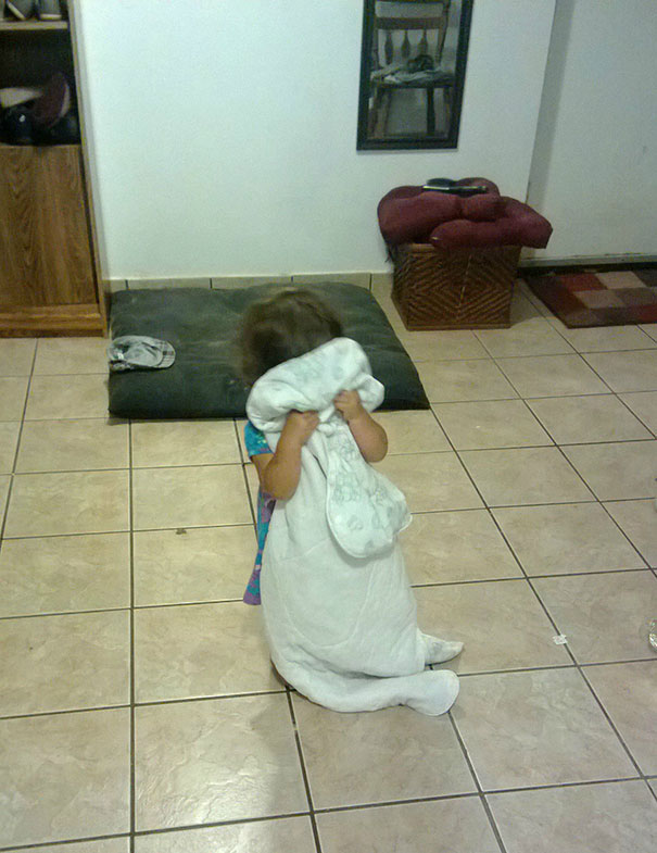 hide-and-seek-funny-kids-7