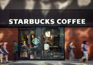 Rede Starbucks no Canadá vai doar 100% da comida que não for vendida